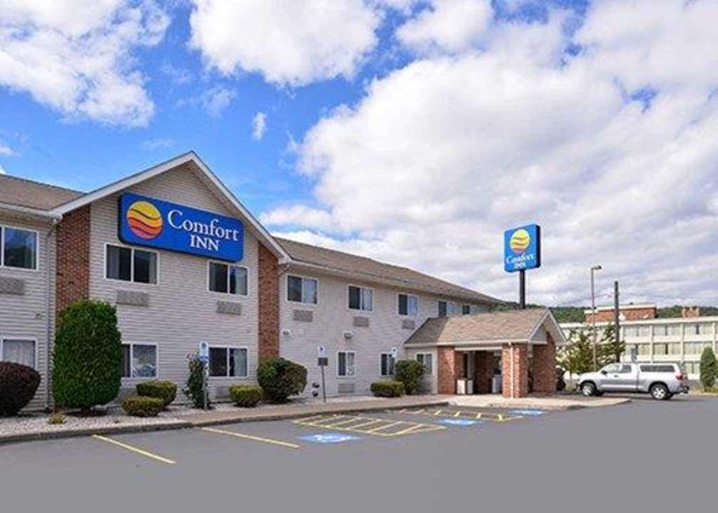 Quality Inn & Suites Bradford Exterior photo