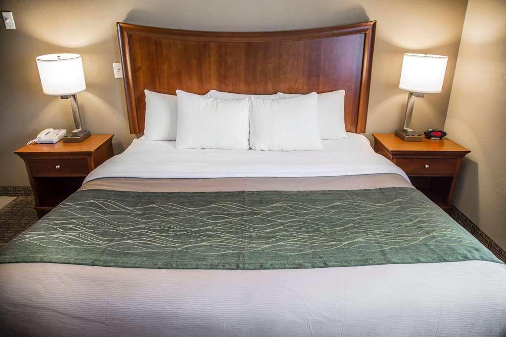 Quality Inn & Suites Bradford Room photo